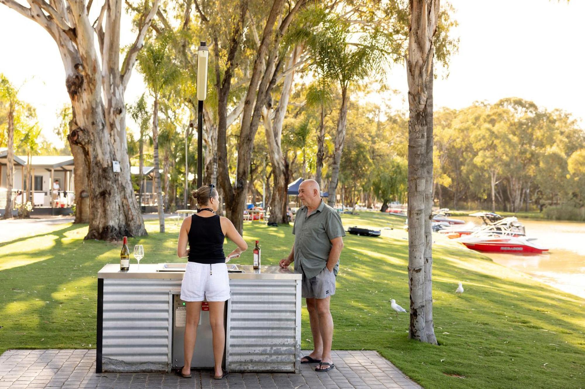 Big4 Renmark Riverfront Holiday Park Eksteriør bilde