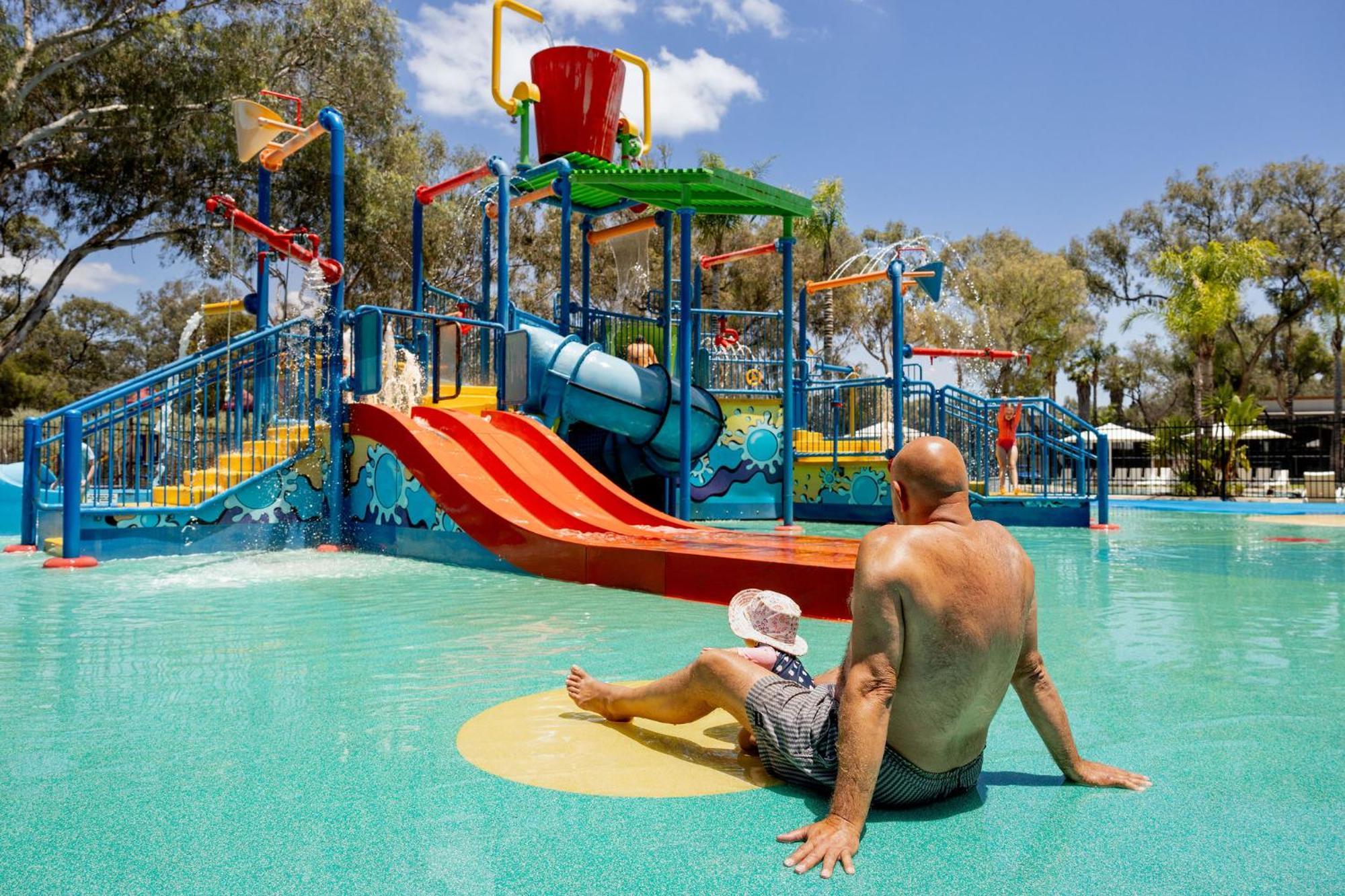 Big4 Renmark Riverfront Holiday Park Eksteriør bilde